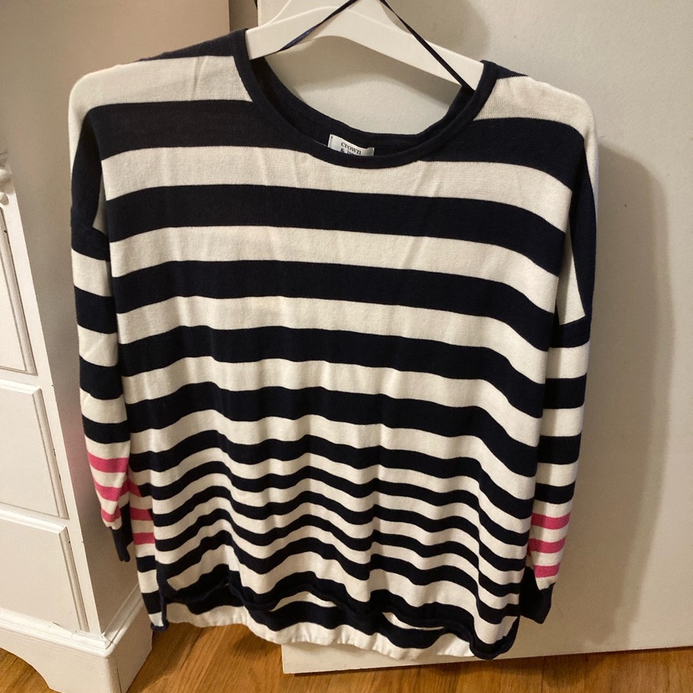 crown & ivy White and Navy Crew Neck Sweater